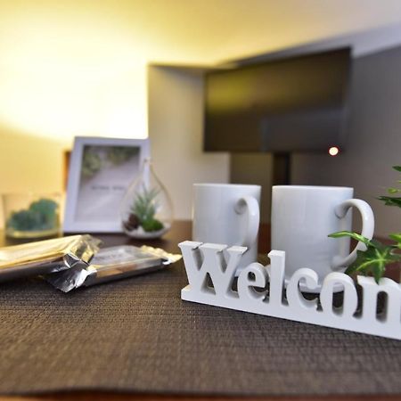 モノトーン難波 Apartment Osaka Ngoại thất bức ảnh