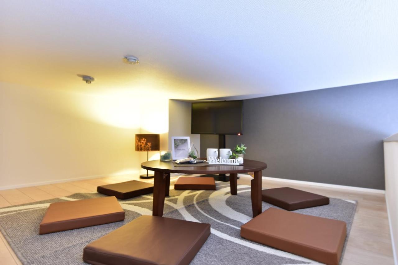 モノトーン難波 Apartment Osaka Ngoại thất bức ảnh