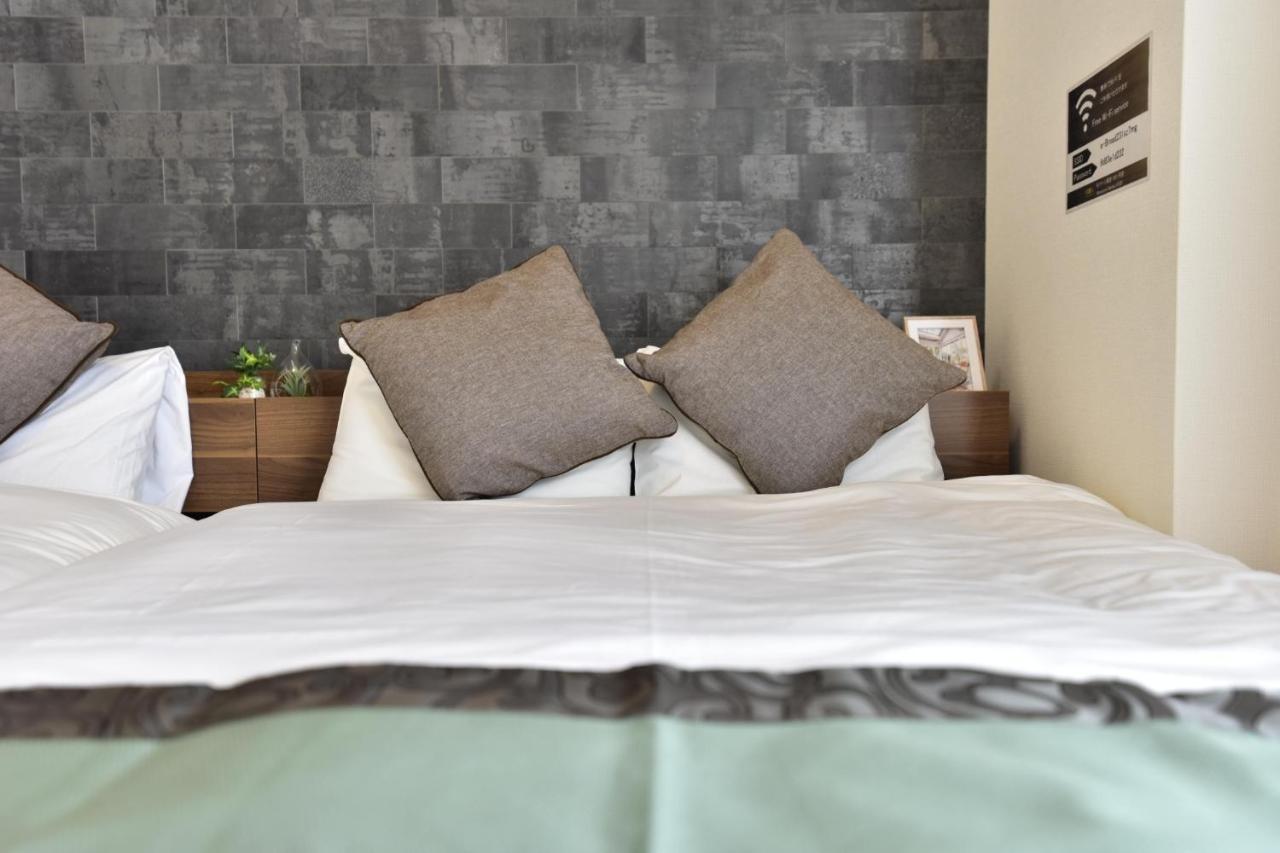 モノトーン難波 Apartment Osaka Ngoại thất bức ảnh